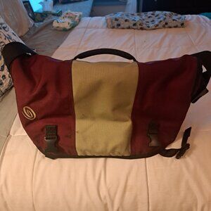 Timbuk2 classic laptop messenger bag